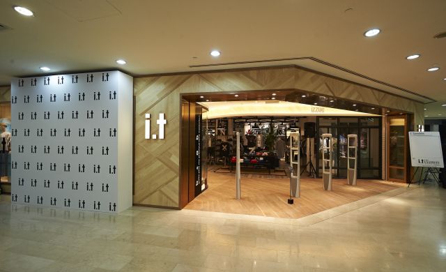 i.t, Singapore
