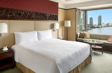 Deluxe River View Room at Shangri-La Hotel, Bangkok