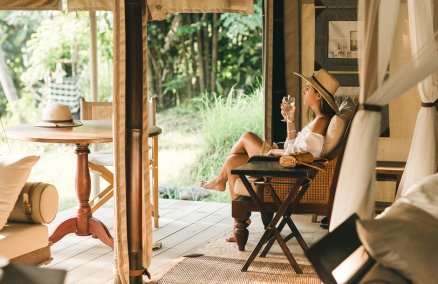 3._anantara_riverside_bangkok_tented_tea_salon_by_escape_nomade.jpg