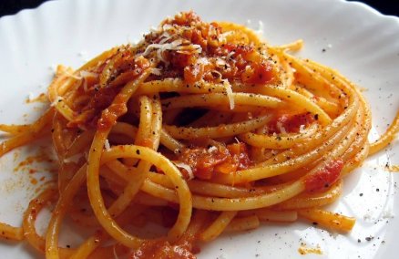 Pasta all’amatriciana at Il Fumo