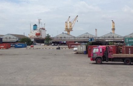 Klong Toey port. Credit: Pongsak ksm / th.wikipedia.org