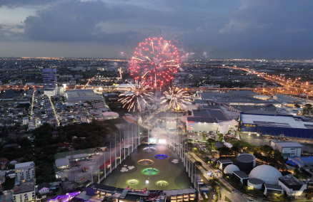Topgolf Megacity is hosting an epic NYE countdown party this December 31, 2024