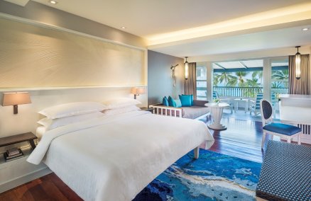 Deluxe room with a view of the ocean