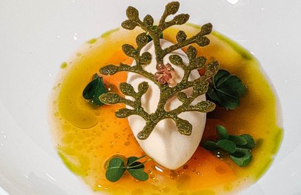 Shimizu Peach. Photo: Porpor Leelasestaporn. 