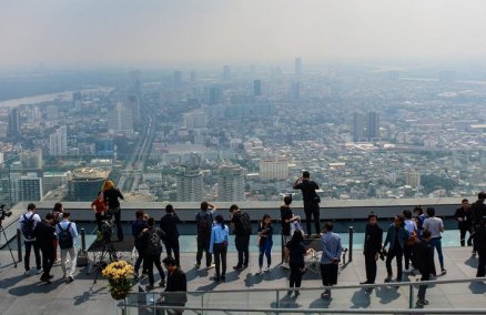 Mahanakhon Skywalk