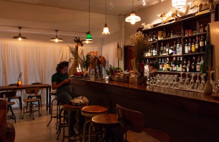 Middle Bar