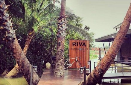 Riva Floating Cafe