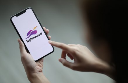 Image: Robinhood Delivery App / Facebook