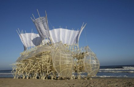 Strandbeest by Theo Jansen