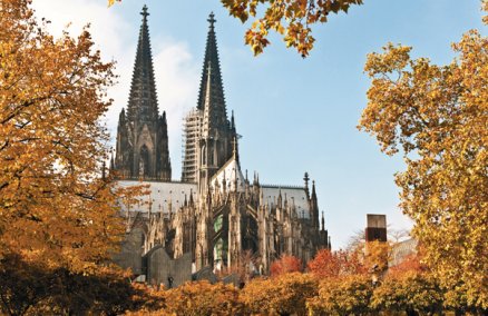 Cologne, photo by Nut Onaree