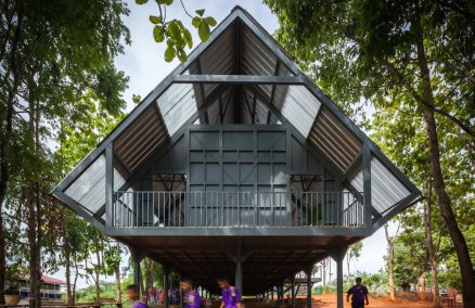 Baan Huay Sarn Yaw: Post Disaster School