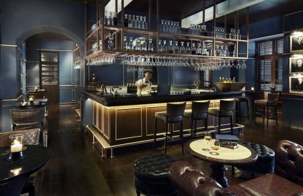 The Service 1921 Restaurant & Bar