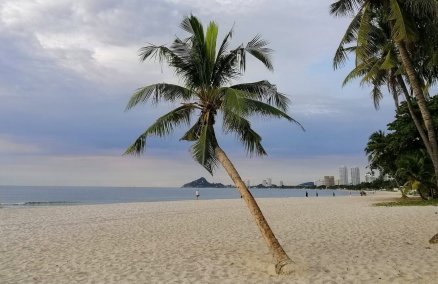 Hua Hin’s wide, empty beach
