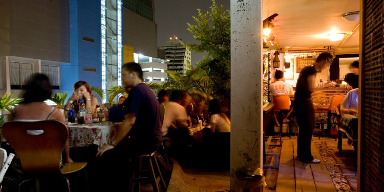 Skytrain Jazz Pub