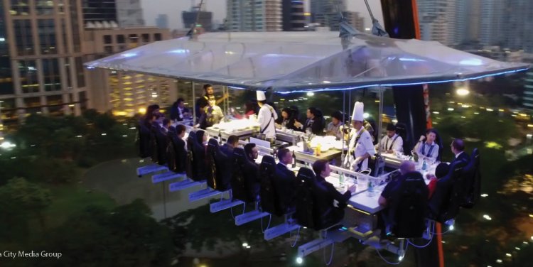Dinner in the Sky